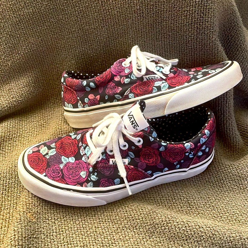 Women’s vans shoes like new worn only a handful of times